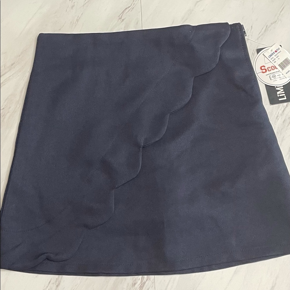 Girls Limited Too navy blue skort. Scallop detail